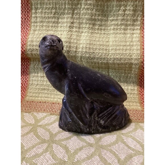 Wolf Original Handmade Soapstone 2 Seal & Otter Sculptures Figurine Made Canada - Picture 2 of 16